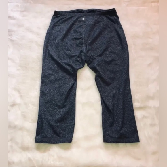 Activewear Capris - Picture 3 of 5
